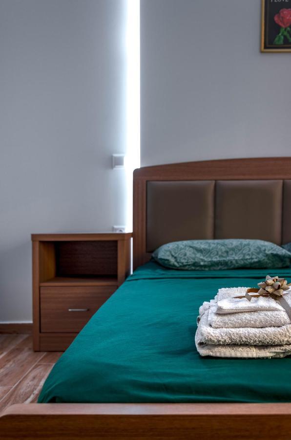 Renovated 2Bd House Close To Pireus Port Extérieur photo
